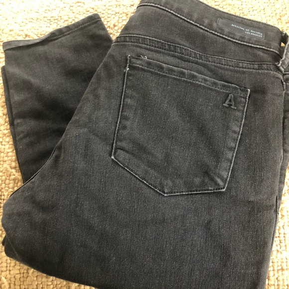 Black distressed jeans - Picture 3 of 4